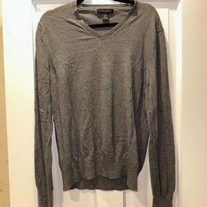 Banana Republic Gray V-Neck Medium Sweater
